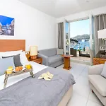 Adriatic Deluxe *